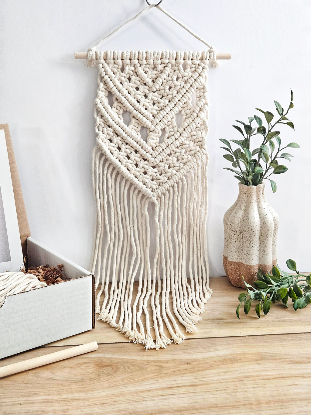 Macrame wall hanging kit "May". Beginner DIY  kits